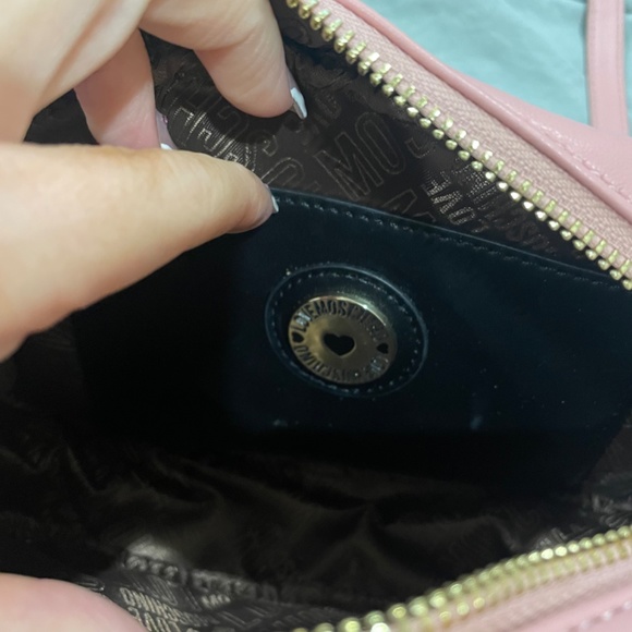 Authentic Love Moschino crossbody - Picture 4 of 6